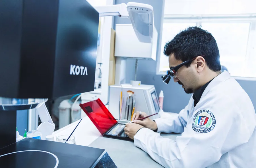 IEM Lab, laboratório próprio